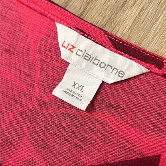 Liz Claiborne Burgundy and Pink Floral Top NEW WITH TAGS - Picture 3 of 12